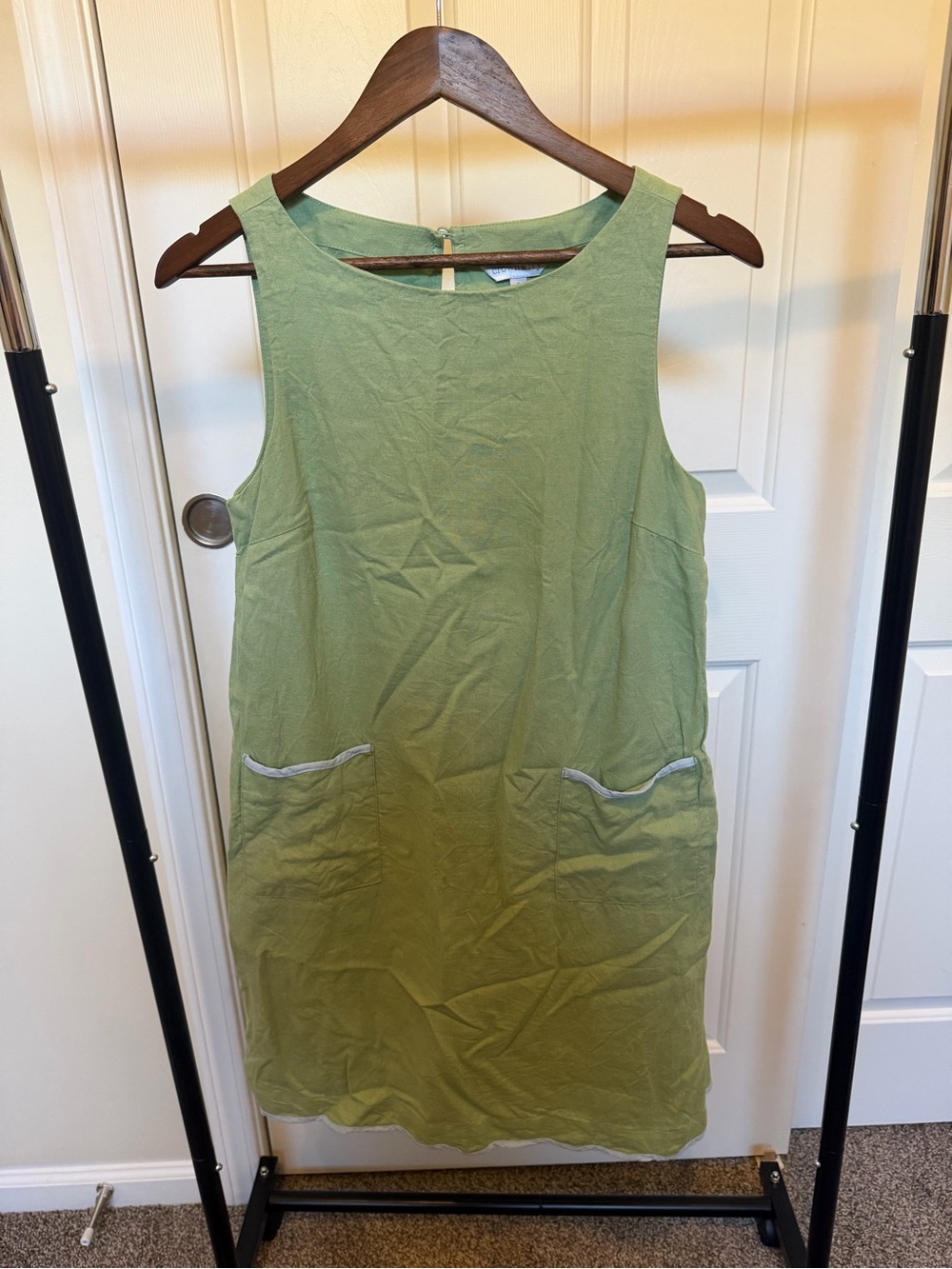Women’s Sleeveless Dress in Sage Green